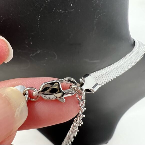 Jennifer Zeuner Jewelry Herringbone Necklace Silver IP Plating Brass Classic NEW - Picture 7 of 9